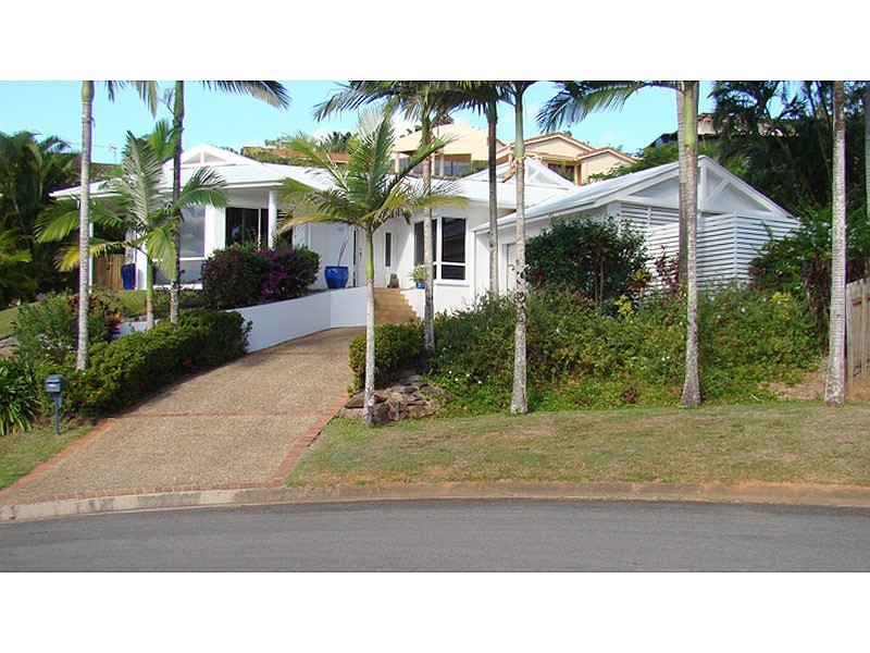 7 woodmont place, Mooroobool QLD 4870