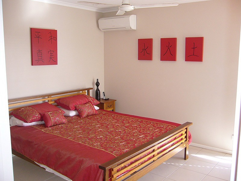 7 woodmont place, Mooroobool QLD 4870