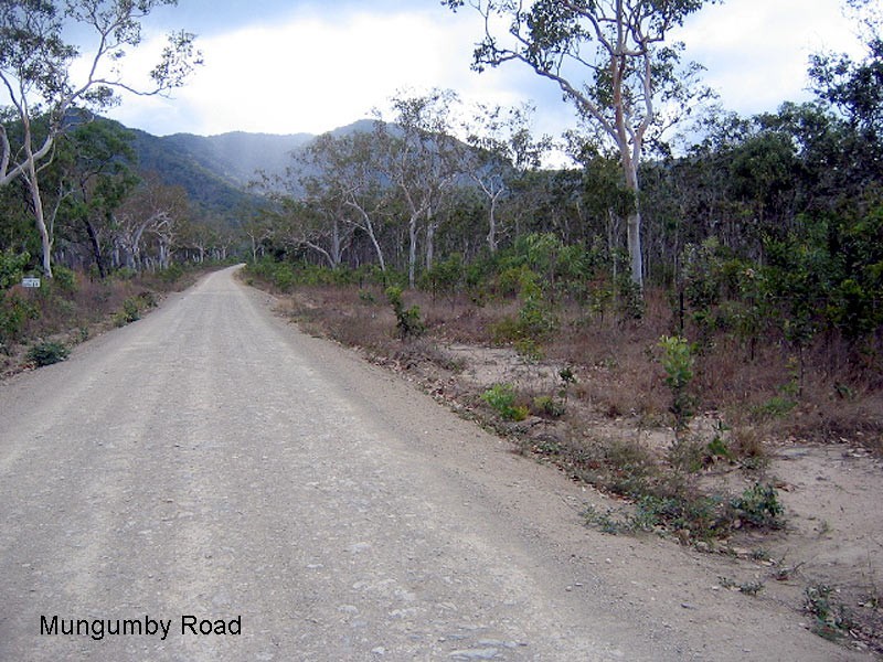 7 MUNGUMBY, Rossville QLD 4871