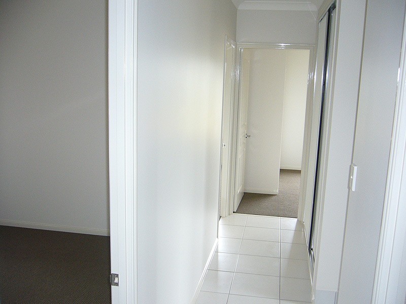 122 SPRINGBROOK AVENUE, Redlynch QLD 4870