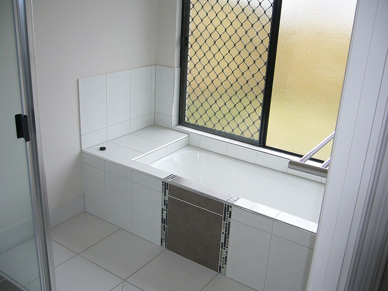 122 SPRINGBROOK AVENUE, Redlynch QLD 4870