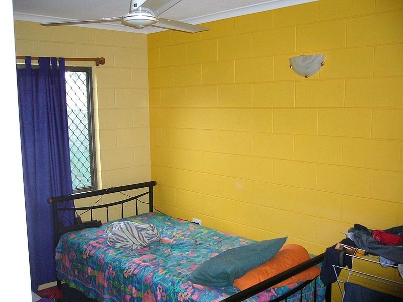 1/22 Hoare St., Manunda QLD 4870