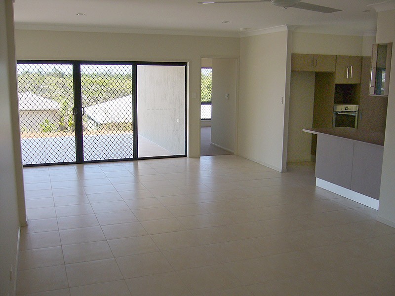 6 Quail Cl., Woree QLD 4868