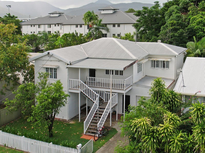11 JOAN ST., Bungalow QLD 4870