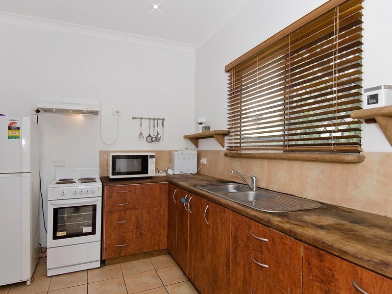11 JOAN ST., Bungalow QLD 4870