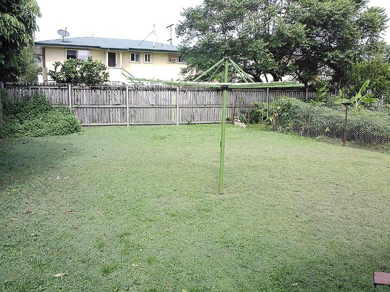 1/277 Aumuller St., Westcourt QLD 4870