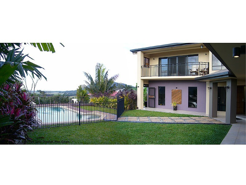 77 DAPHNE DRIVE, Redlynch QLD 4870