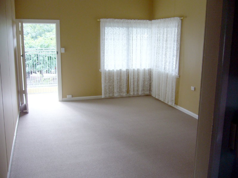 49 MOODY ST, Mooroobool QLD 4870