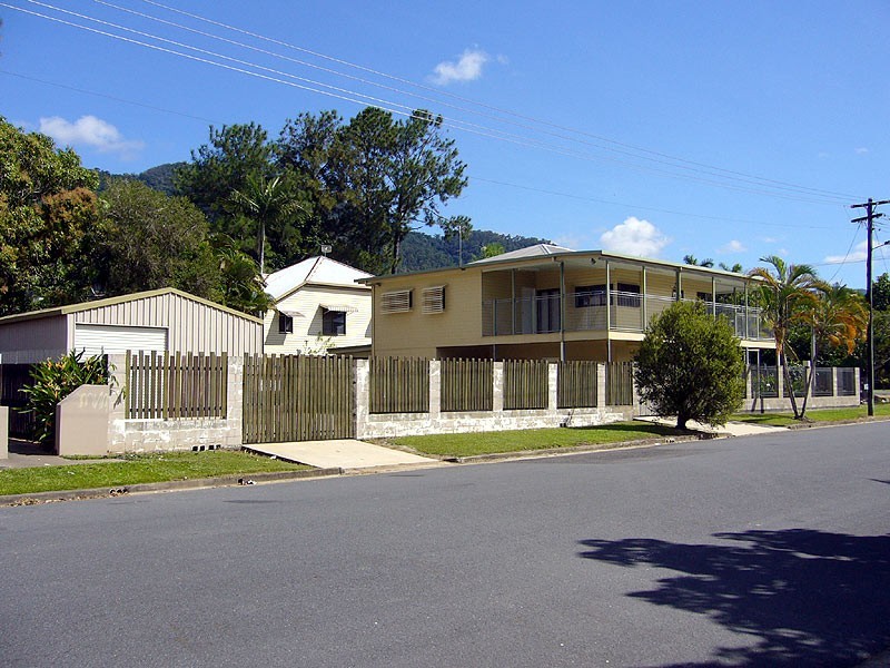 49 MOODY ST, Mooroobool QLD 4870