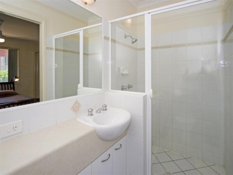 27/316 Long Street East, Graceville QLD 4075