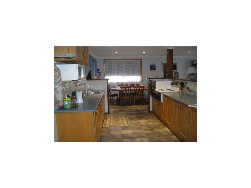 7 Lindon Crescent, Kootingal NSW 2352