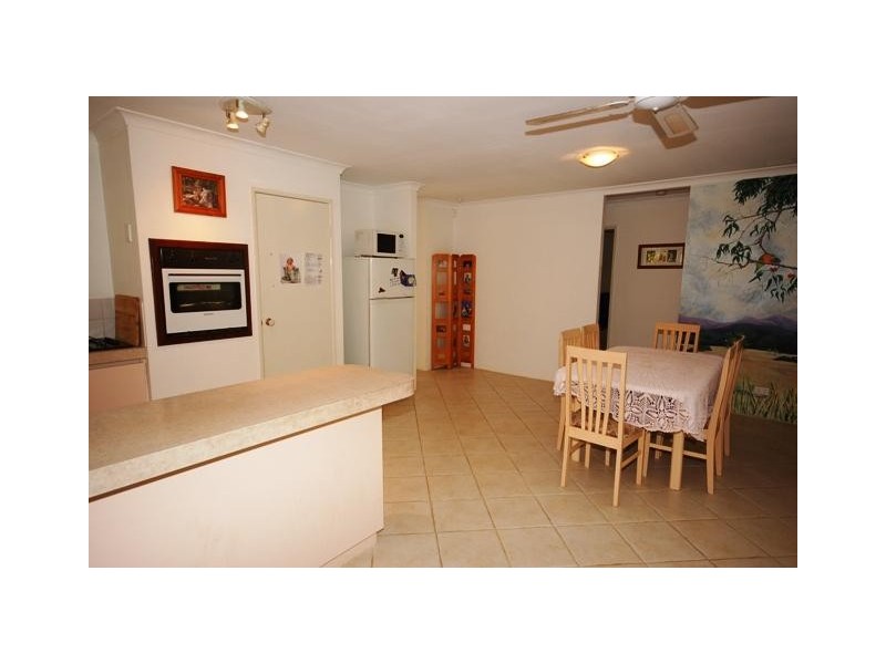 11 CANOPY CRT, Banksia Grove WA 6031