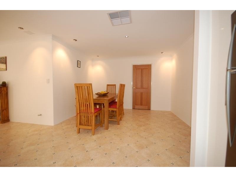 7 MONALTRIE LOOP, Carramar WA 6031