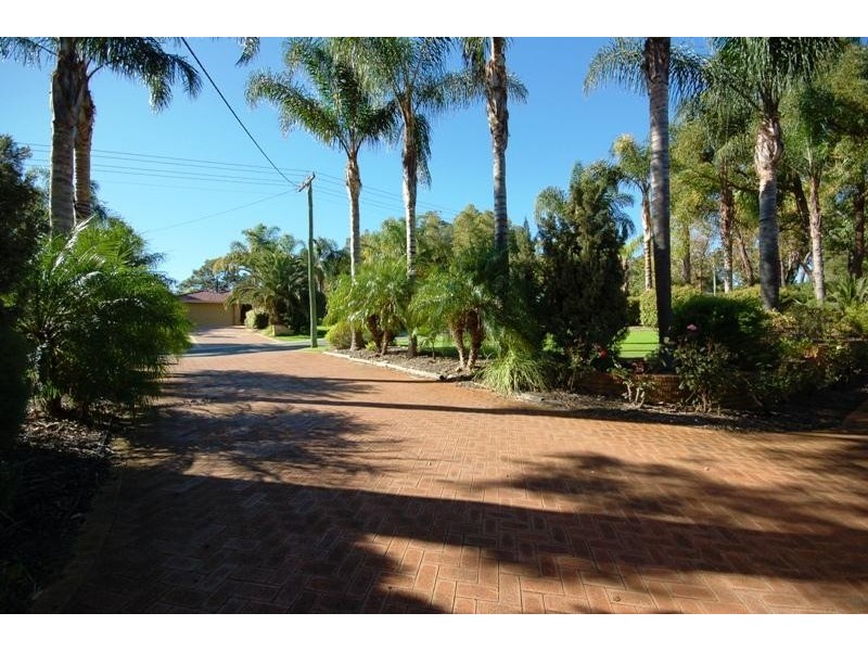 15  Agonis Place, Wanneroo WA 6065