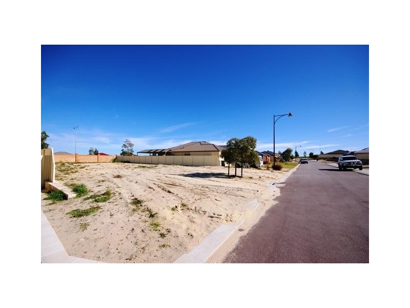 32 Sundowner Mndr, Banksia Grove WA 6031