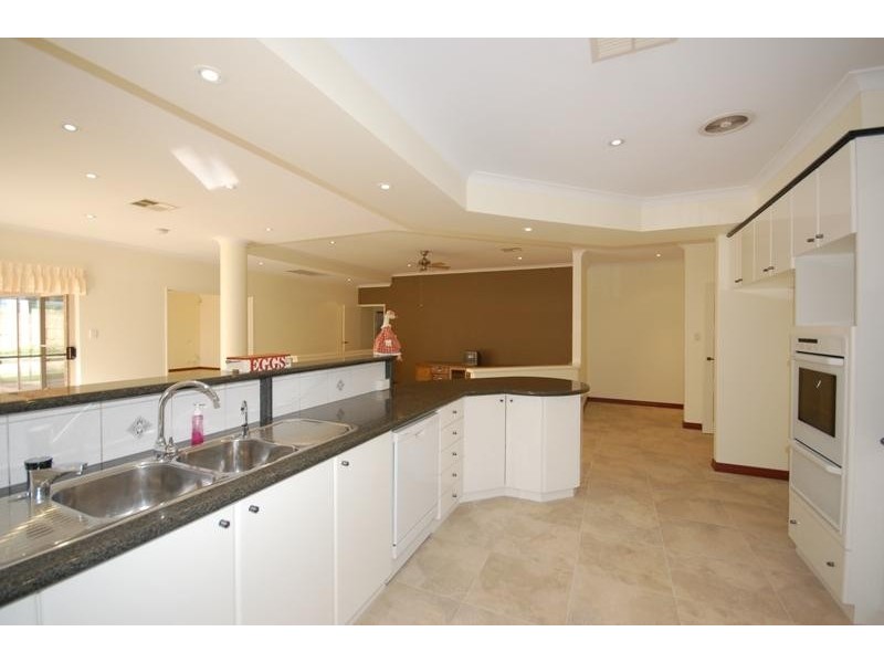 9 Parkwood, Woodvale WA 6026
