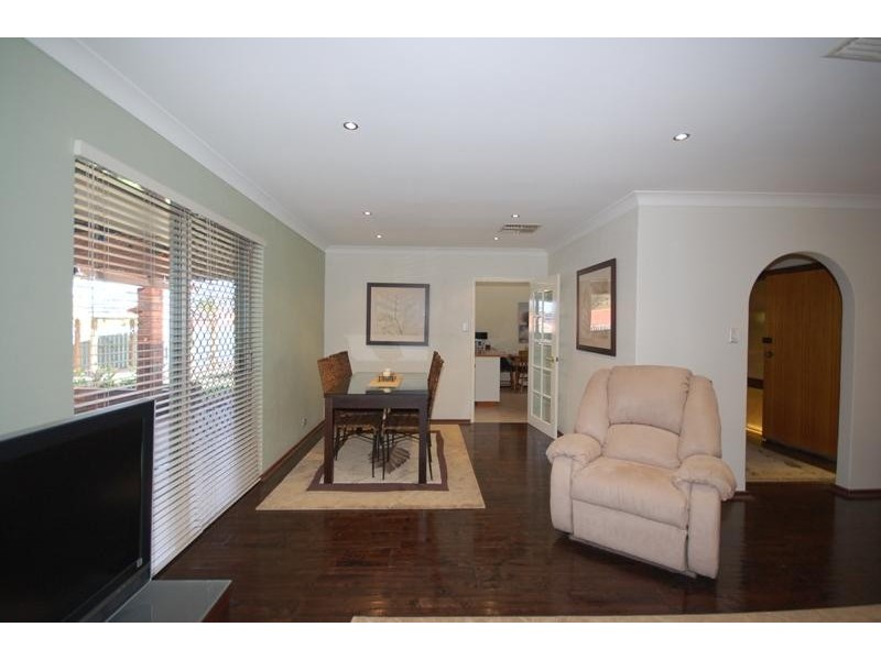 17  NOLYANG  CRES, Wanneroo WA 6065