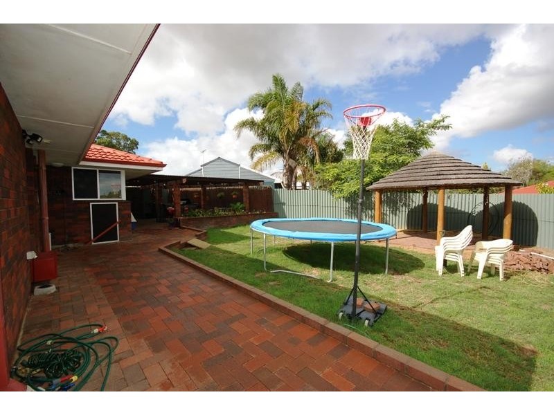 17  NOLYANG  CRES, Wanneroo WA 6065