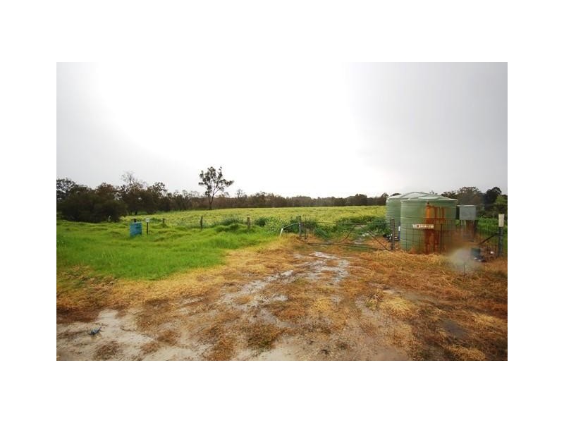 131 SWAN STREET, Henley Brook WA 6055