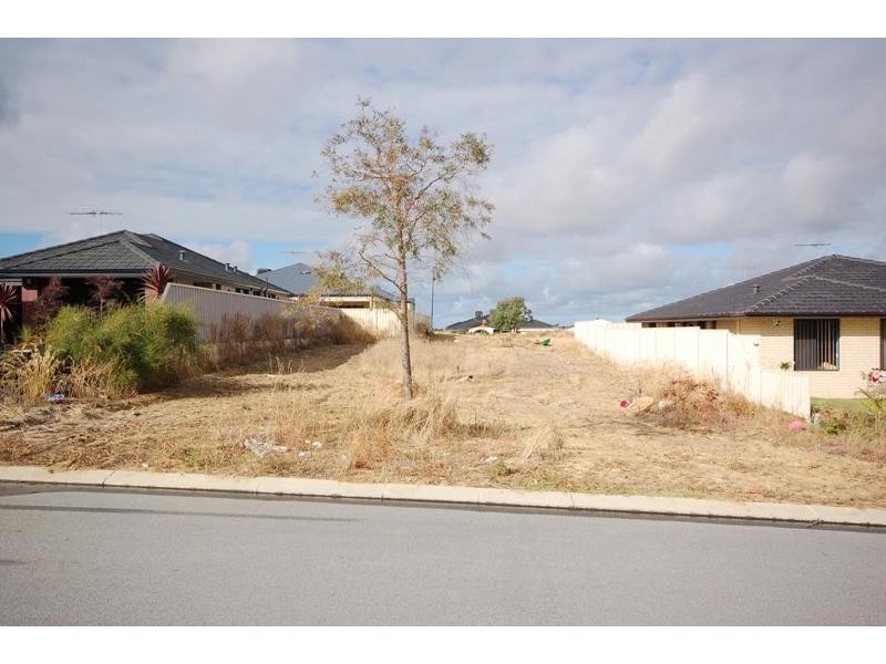 17 MESSINA DRIVE, Sinagra WA 6065