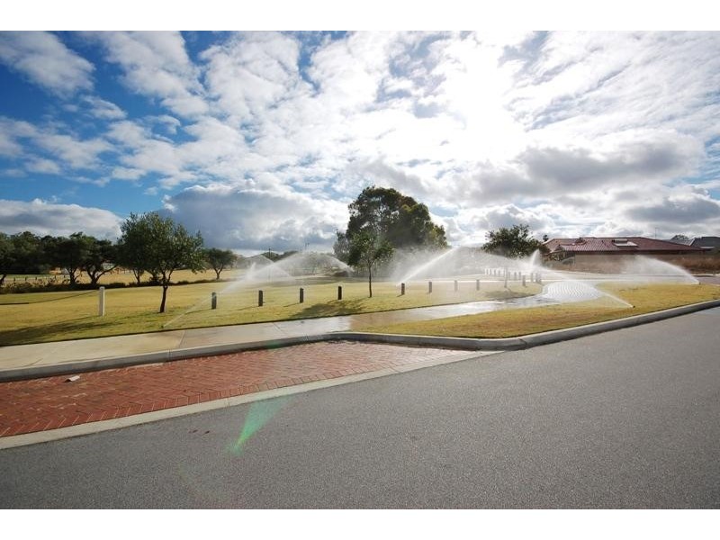 17 MESSINA DRIVE, Sinagra WA 6065