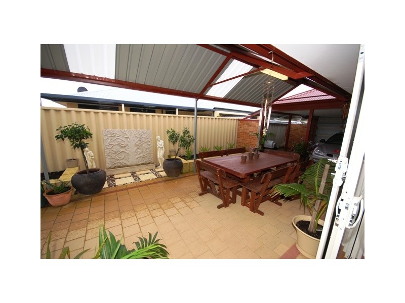 42 Alpina Prom, Banksia Grove WA 6031