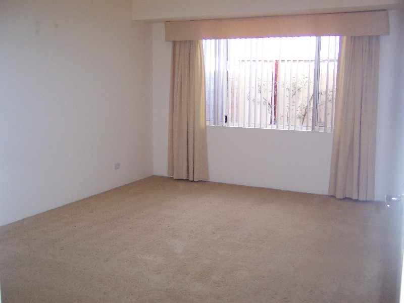 138 Lagoon Drive, Yanchep WA 6035