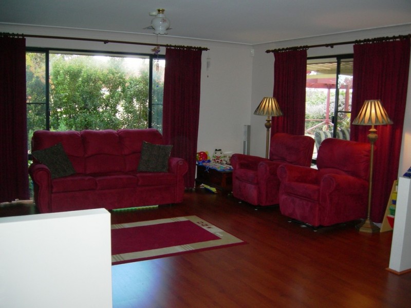 42 Houghton Drive, Carramar WA 6031