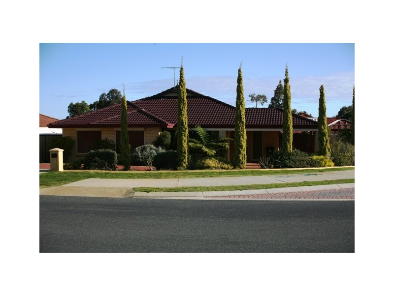 42 Houghton Drive, Carramar WA 6031