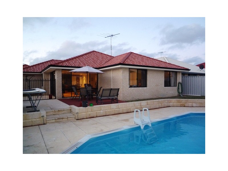 49 Palmerston Cres, Tapping WA 6065