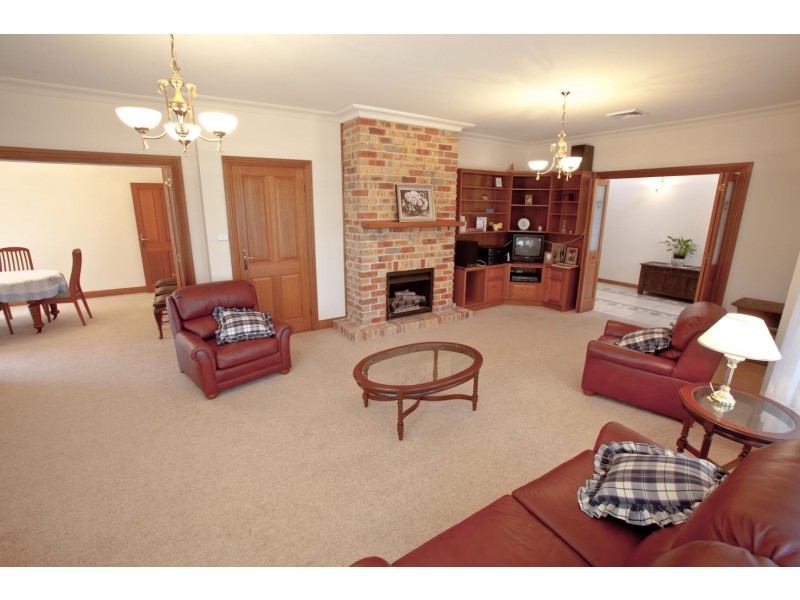 12 Rochester Grove, Castle Hill NSW 2154