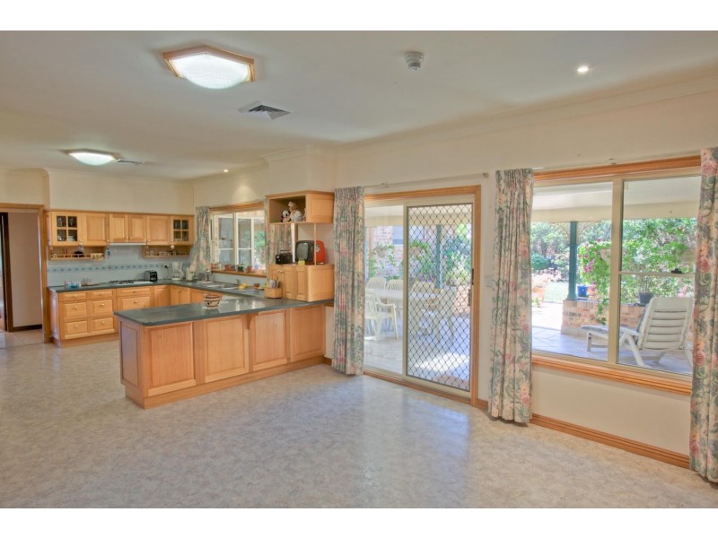 12 Rochester Grove, Castle Hill NSW 2154