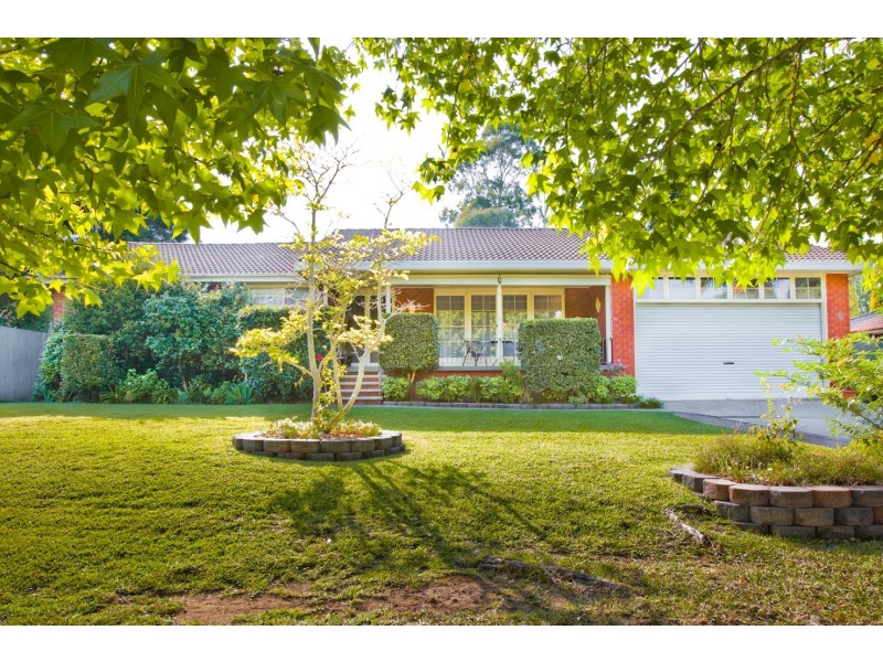 8 Louise Avenue, Baulkham Hills NSW 2153
