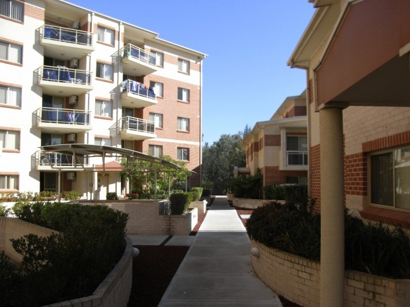 54/2 Wentworth Ave, Toongabbie NSW 2146