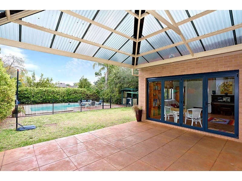 14 Churchill Drive, Winston Hills NSW 2153