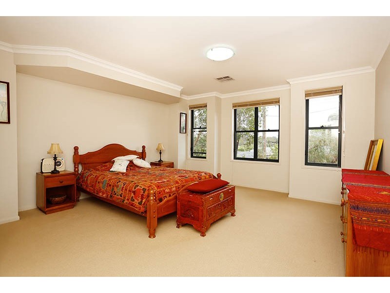 14 Churchill Drive, Winston Hills NSW 2153