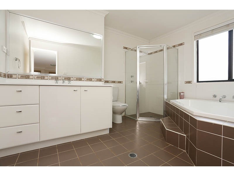 14 Churchill Drive, Winston Hills NSW 2153