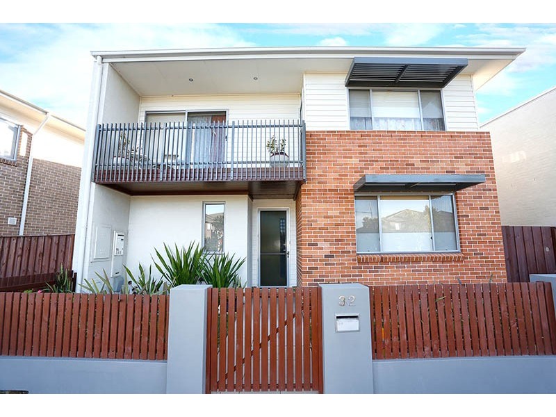 32 Caddies Boulevard, Rouse Hill NSW 2155