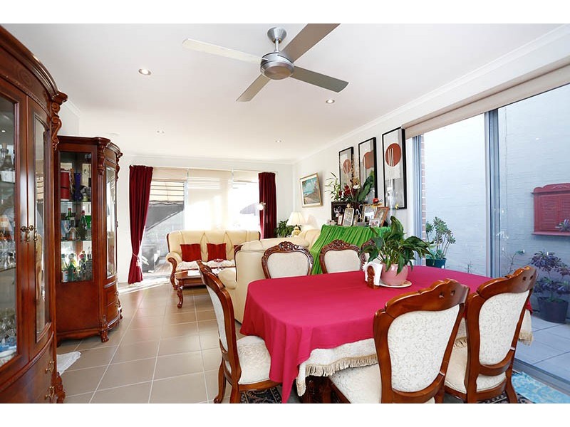 32 Caddies Boulevard, Rouse Hill NSW 2155