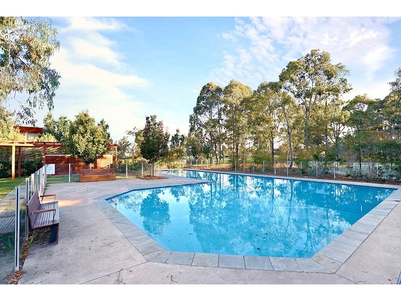 32 Caddies Boulevard, Rouse Hill NSW