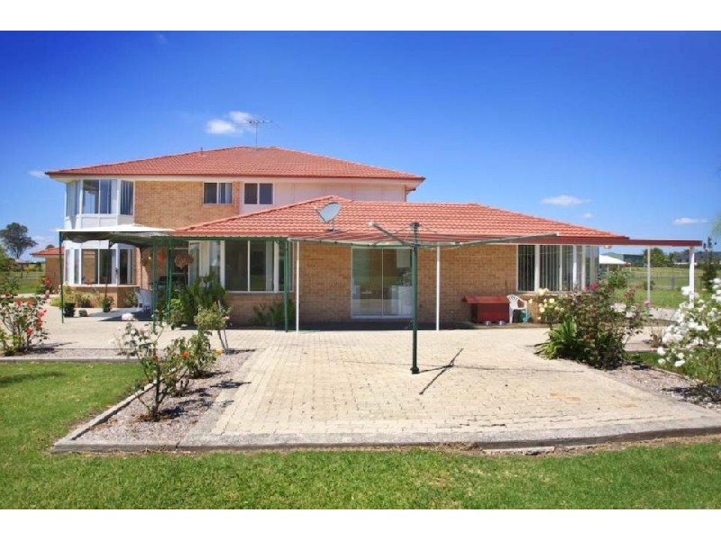 26 Kelvin Park Dr, Bringelly NSW 2556