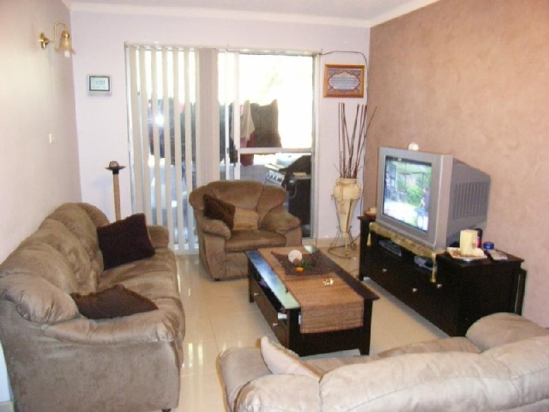 Unit 12, 8 Drummond St, Warwick Farm NSW 2170