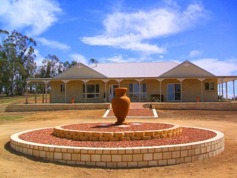 194 GLENROWAN RD, Jindabyne NSW 2627