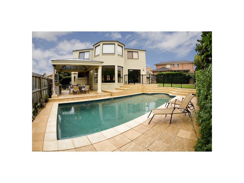 13 Carnival Way, Beaumont Hills NSW 2155