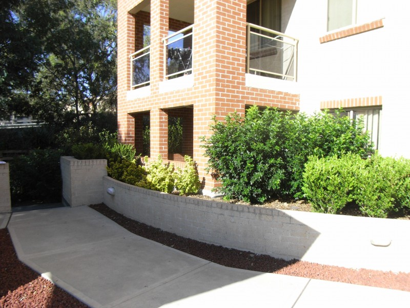 12/2 Wentworth Ave, Toongabbie NSW 2146