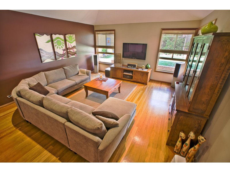 6 Highfield Place, Beaumont Hills NSW 2155