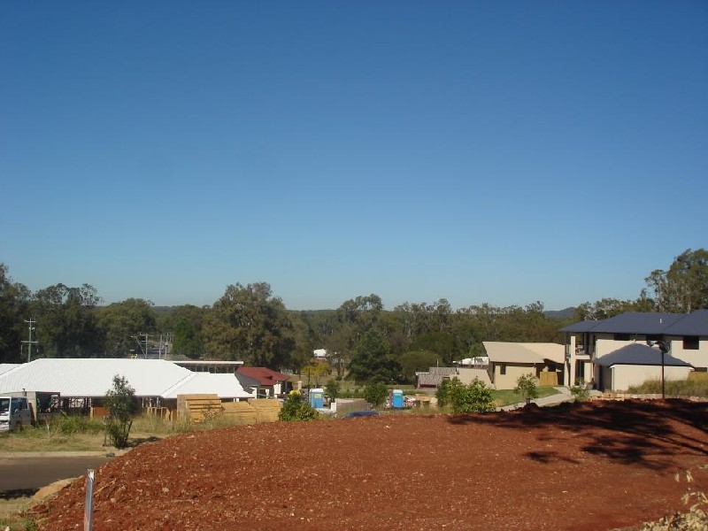 63 Rowland, Wakerley QLD 4154