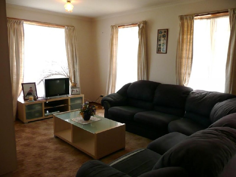 1 & 2/7 Kambora Court, Lavington NSW 2641