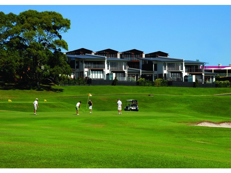 1 Langi Place, Ocean Shores NSW 2483