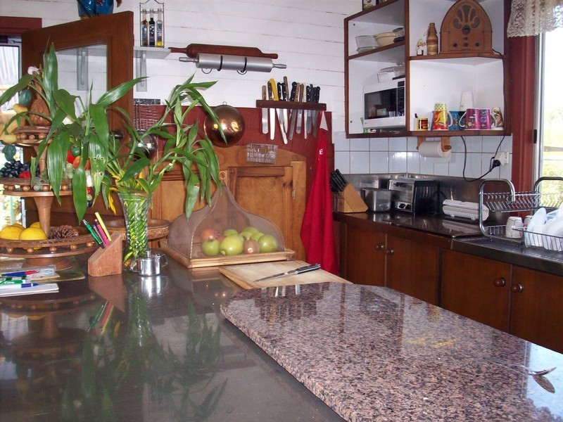 10 Braeside Drive, Uki NSW 2484